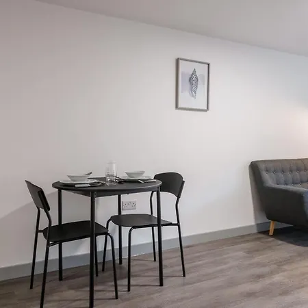 Modern 1 Bed Apartment In Liverpool Centre Exterior foto
